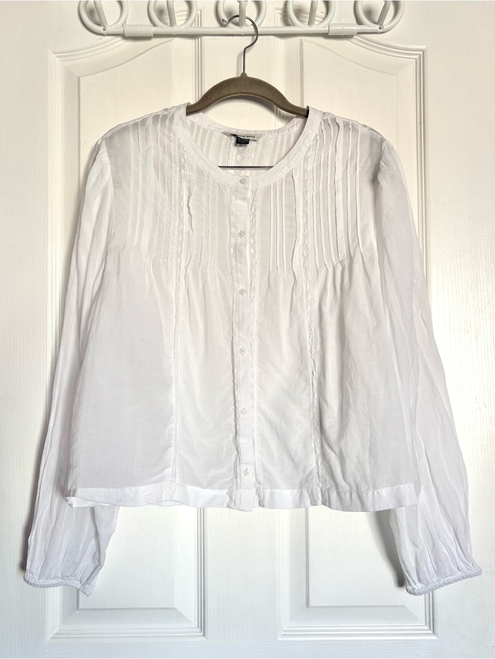 American Eagle Outfitters White Button Up Blouse